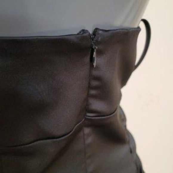 Xscape By Joana Chen Women's Black Sleeveless Back Zip Knee Length Dress Size 14 - Picture 2 of 5